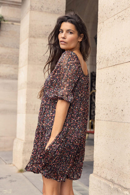 Robe Courte Elite Noire À Fleurs